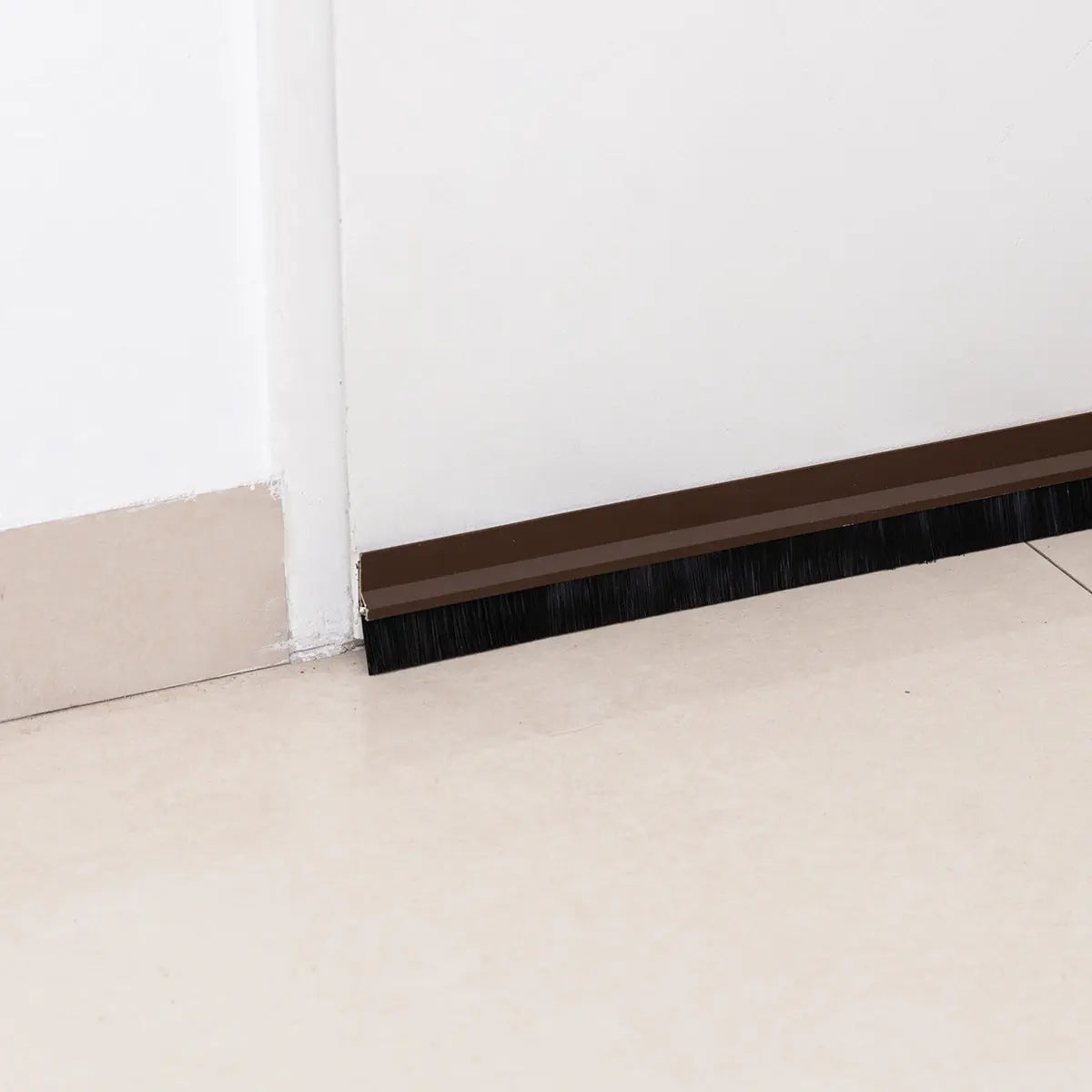 Zócalo Autoadhesivo Suprabond con Cepillo 1m Marrón Suprabond